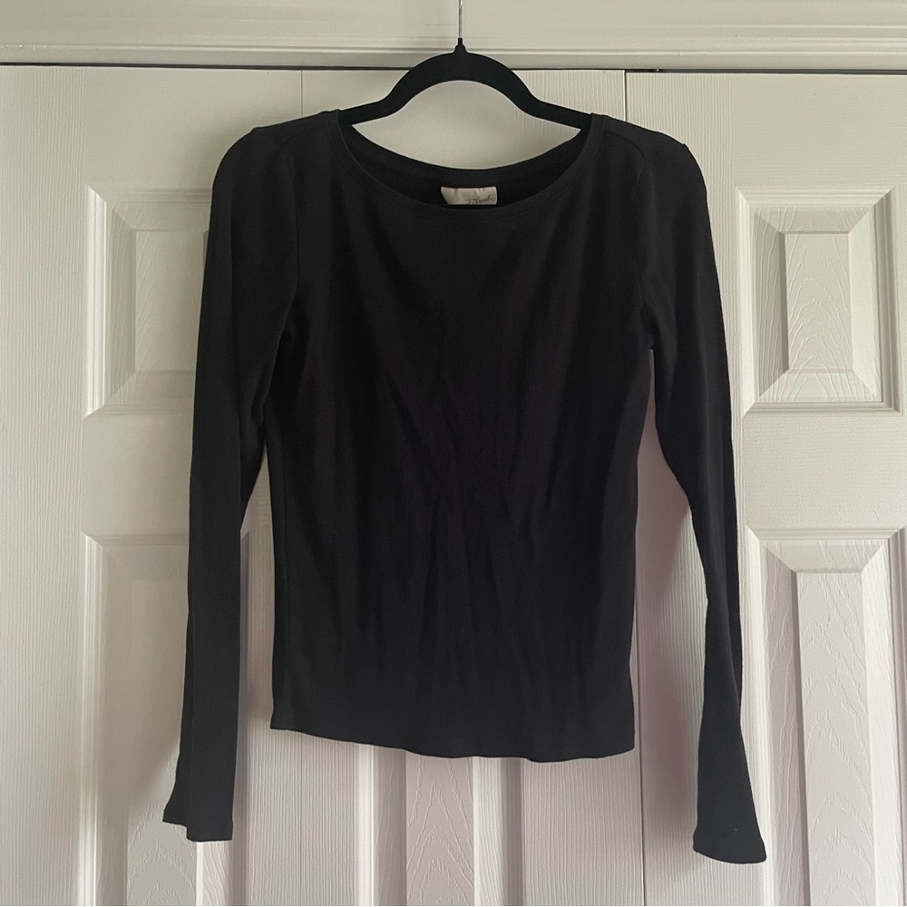 Universal thread long sleeve shirt